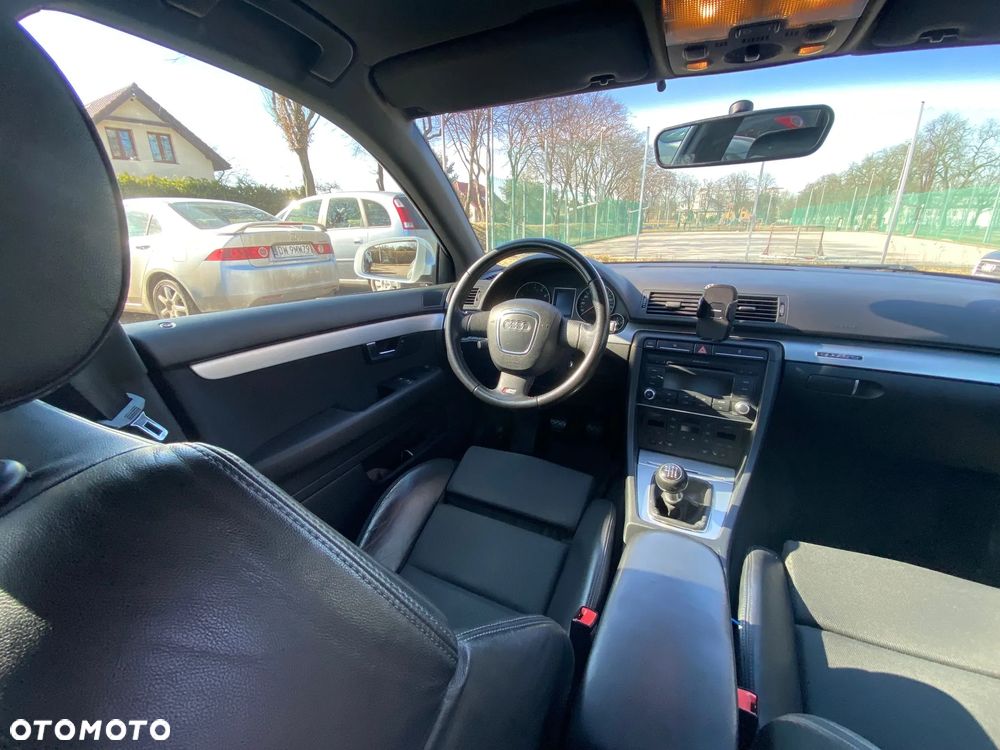 Audi A4 Avant - 11