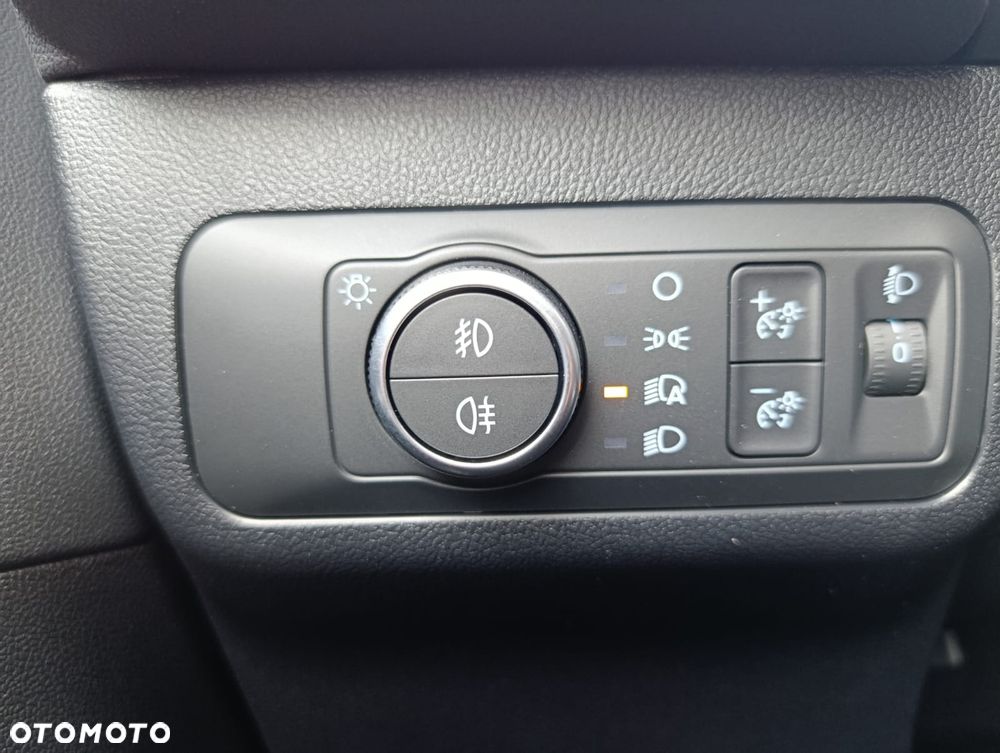 Ford Kuga 2.5 FHEV FWD Titanium - 23
