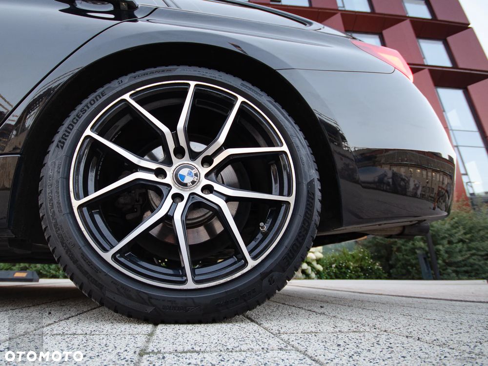 BMW Seria 3 320d Sport Line Shadow sport - 14