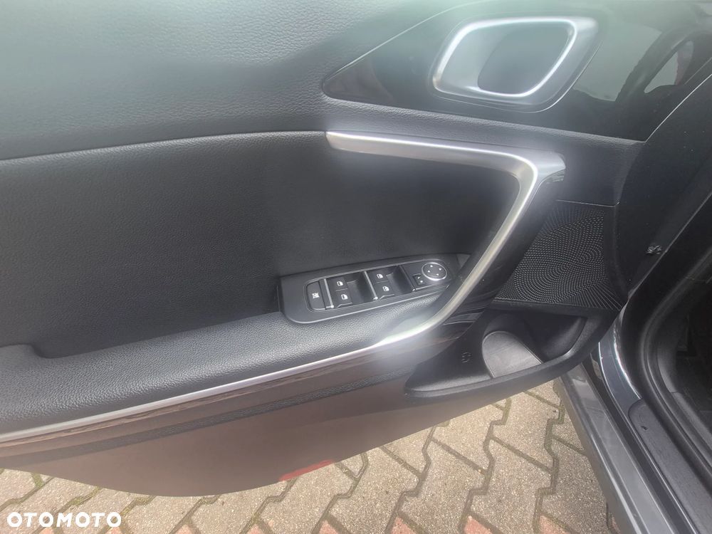 Kia Ceed 1.6 CRDi SCR L Business Line Plus - 11