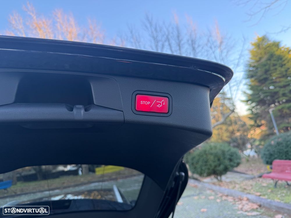 Mercedes-Benz C 300 BlueTEC Hybrid AMG Line - 42