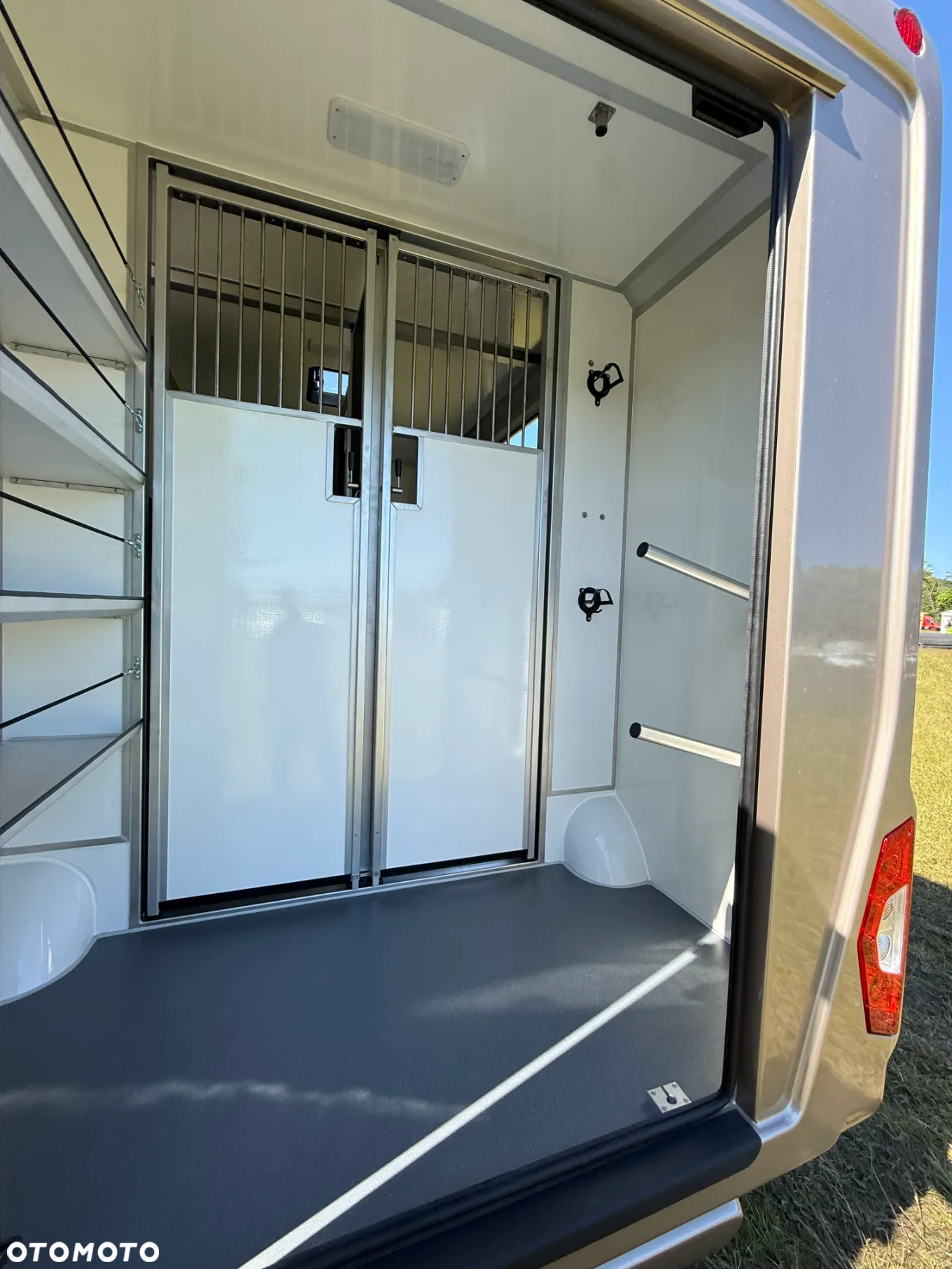 Ford Transit - 18