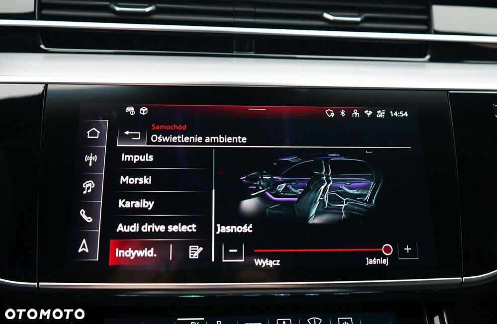 Audi A8 - 40
