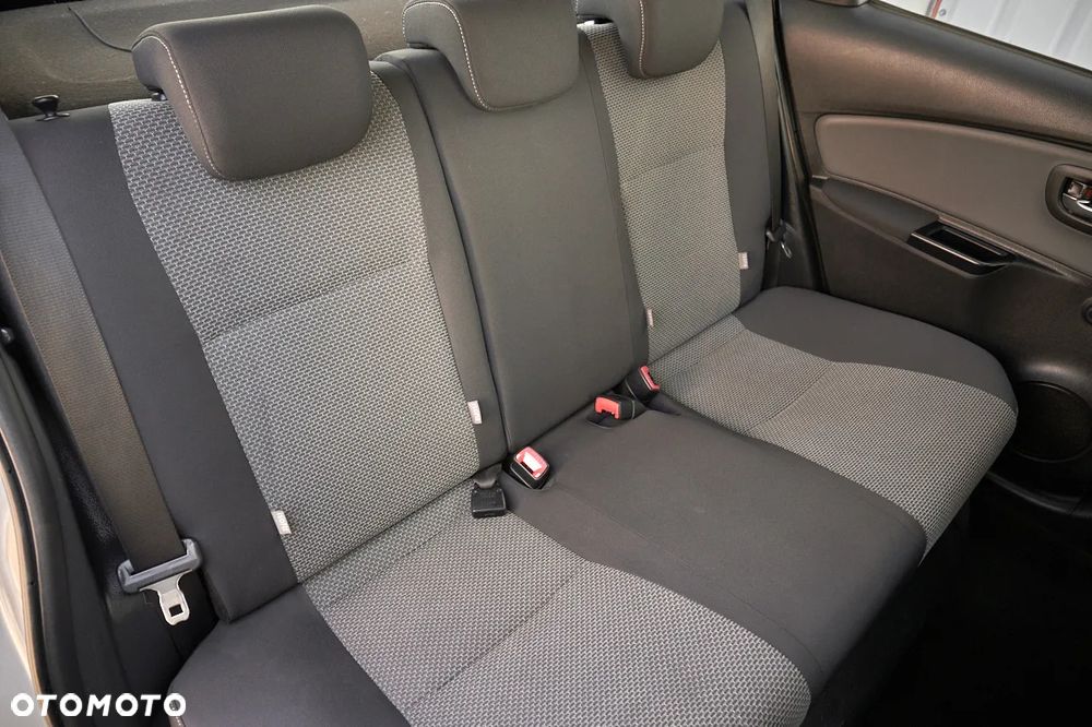 Toyota Yaris 1.5 VVT-i Comfort - 23