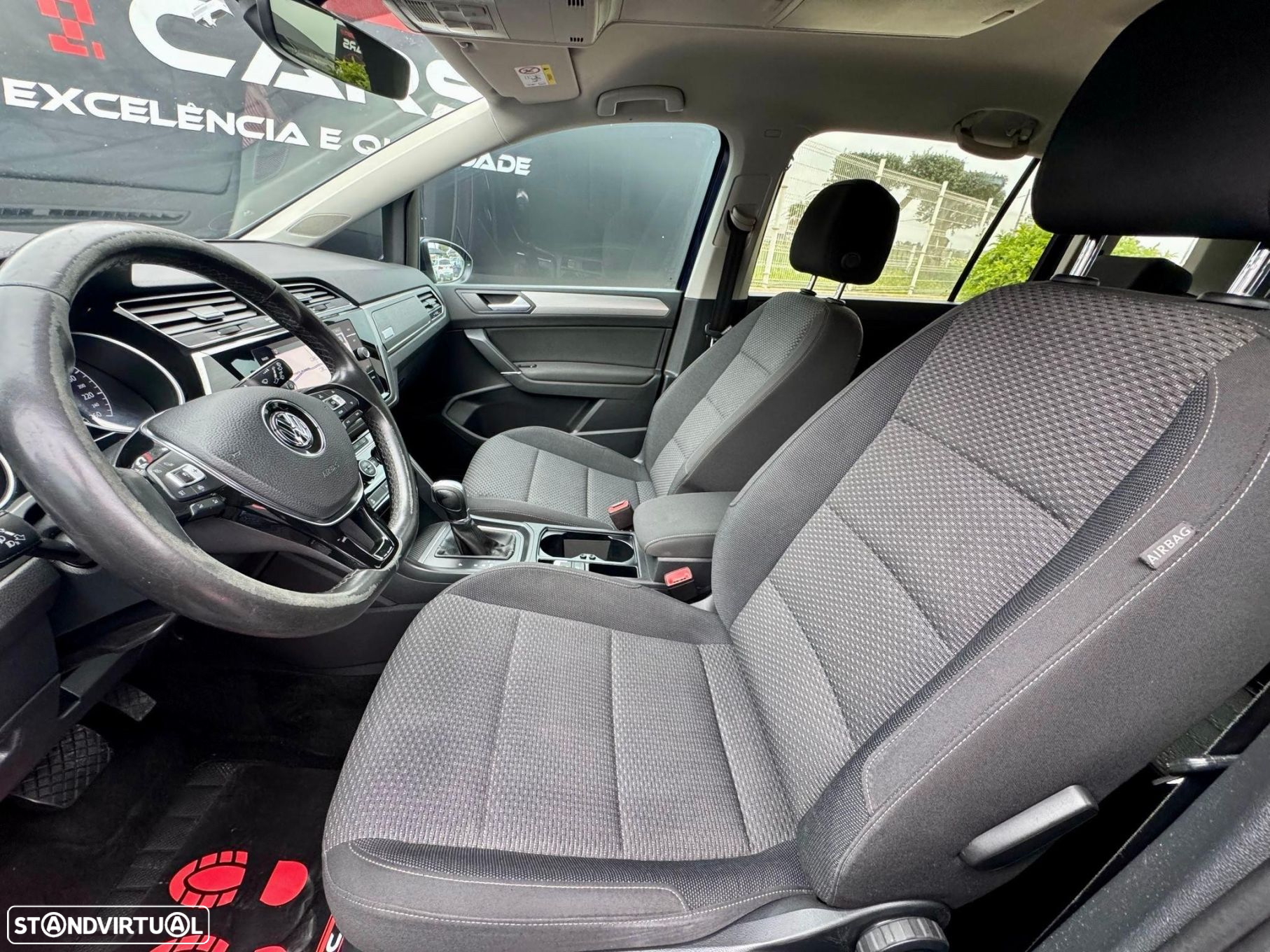 VW Touran 1.6 TDI Highline DSG - 15
