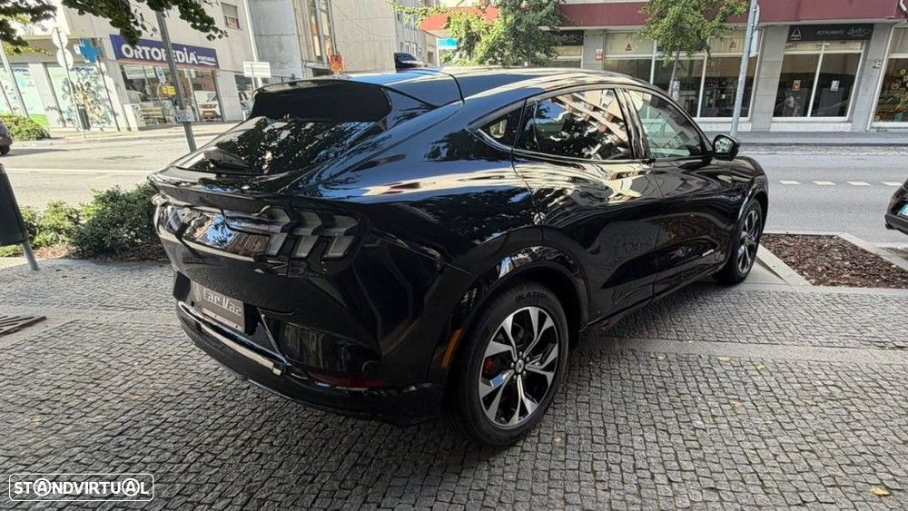 Ford Mustang Mach-E 75.7 kWh Premium AWD - 8