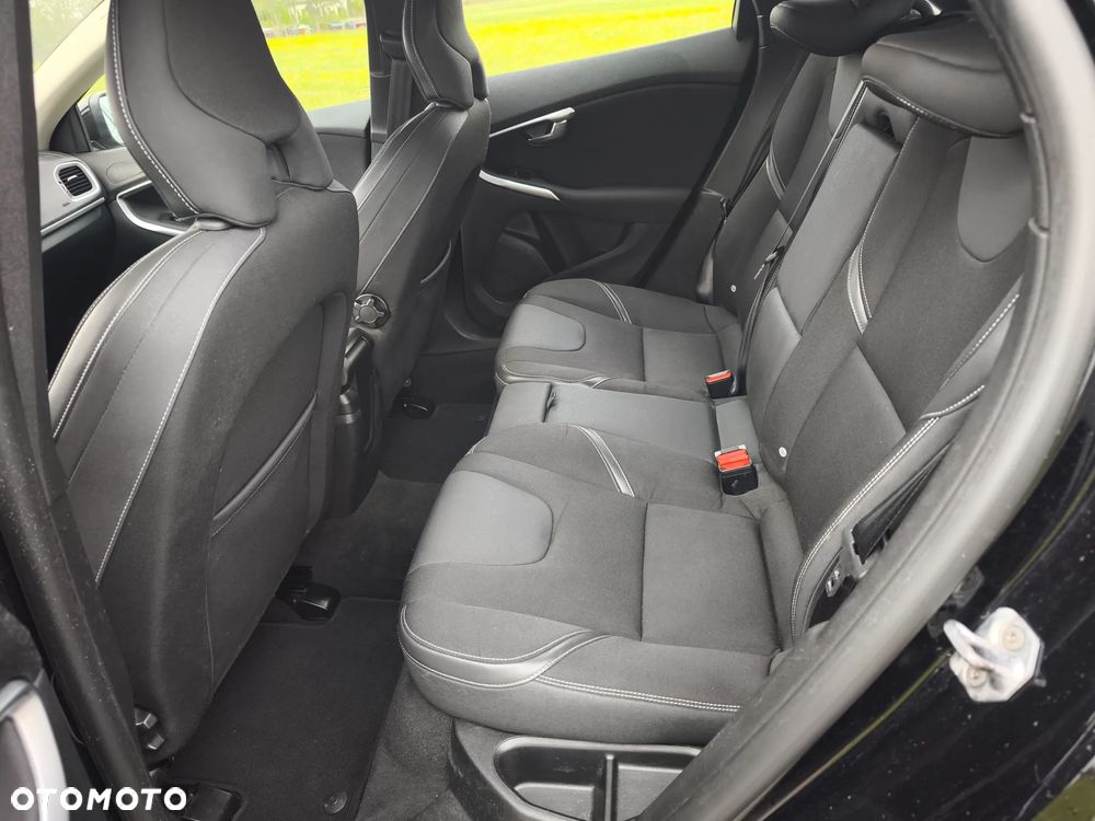 Volvo V40 D2 Summum - 9