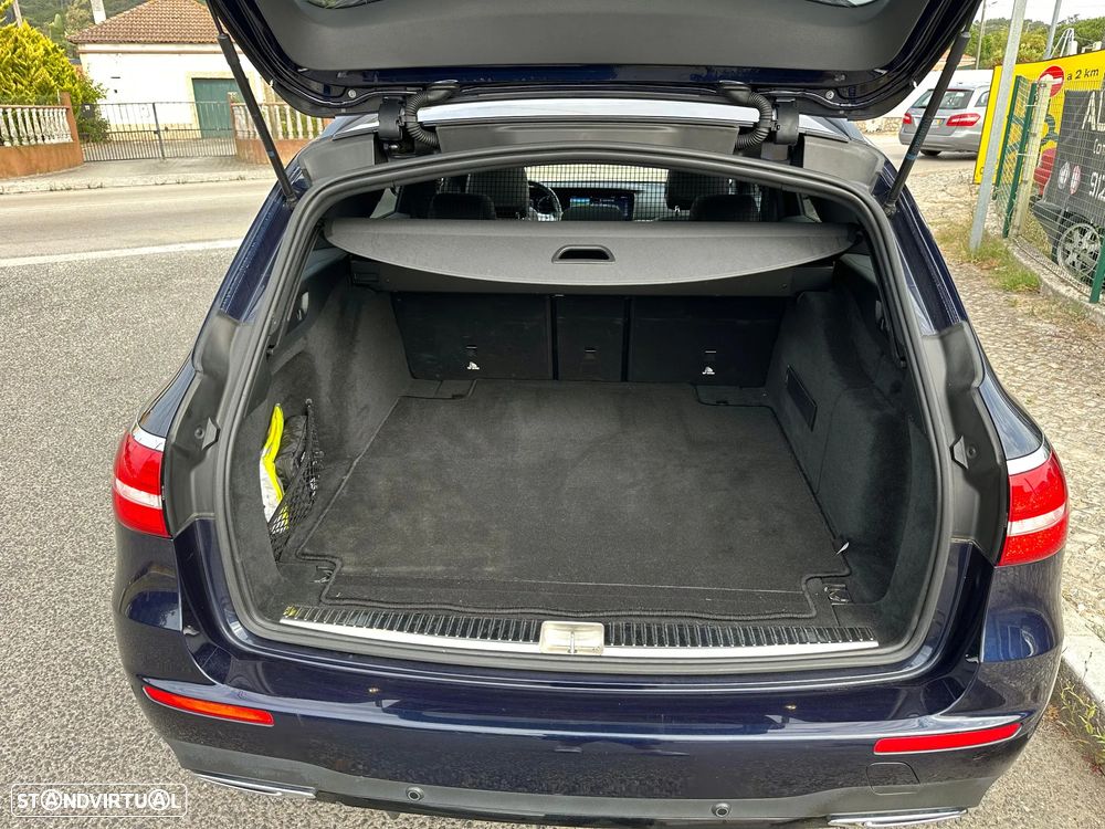 Mercedes-Benz E 300 d AMG designo - 13