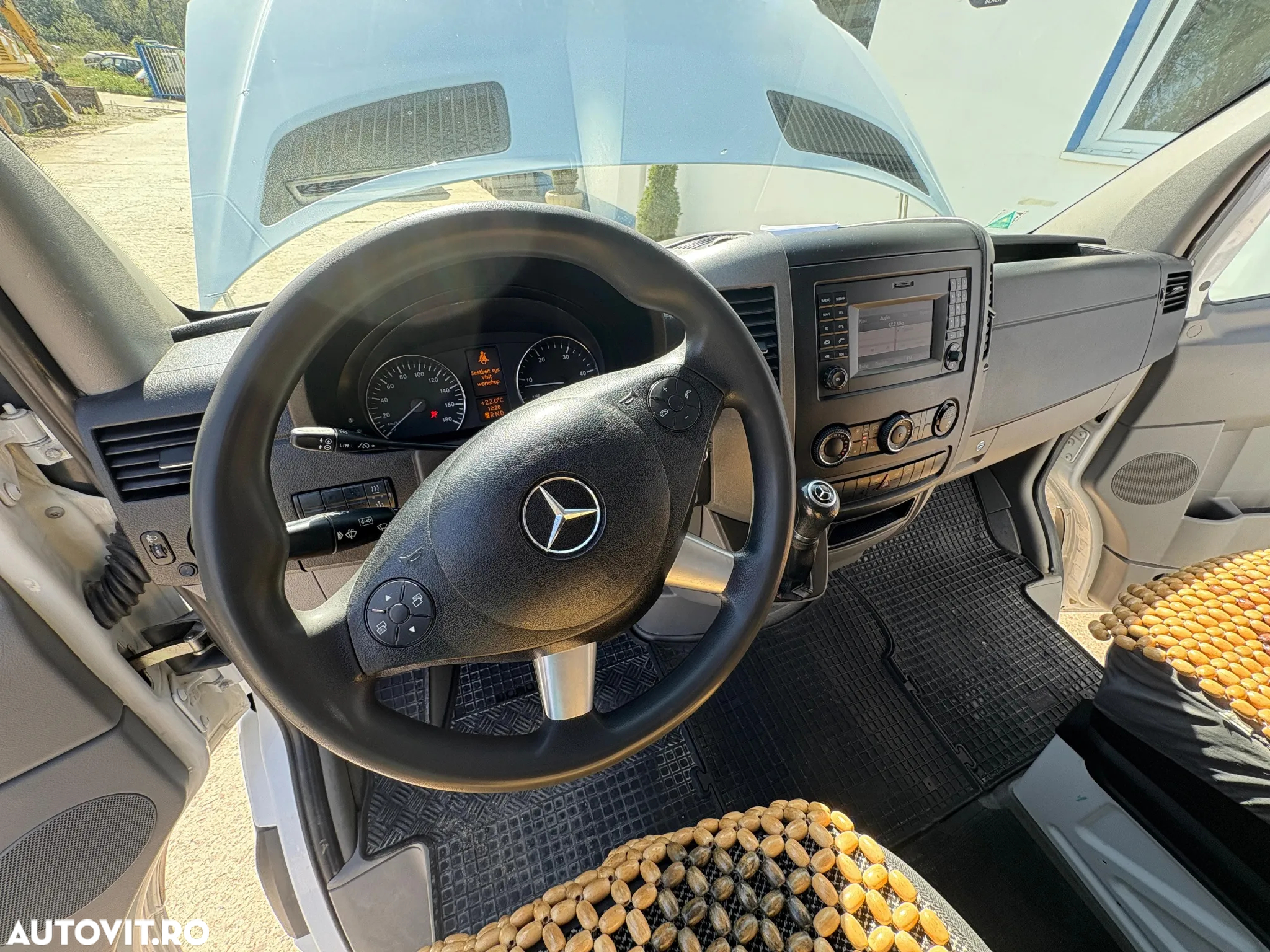 Mercedes-Benz Sprinter - 7