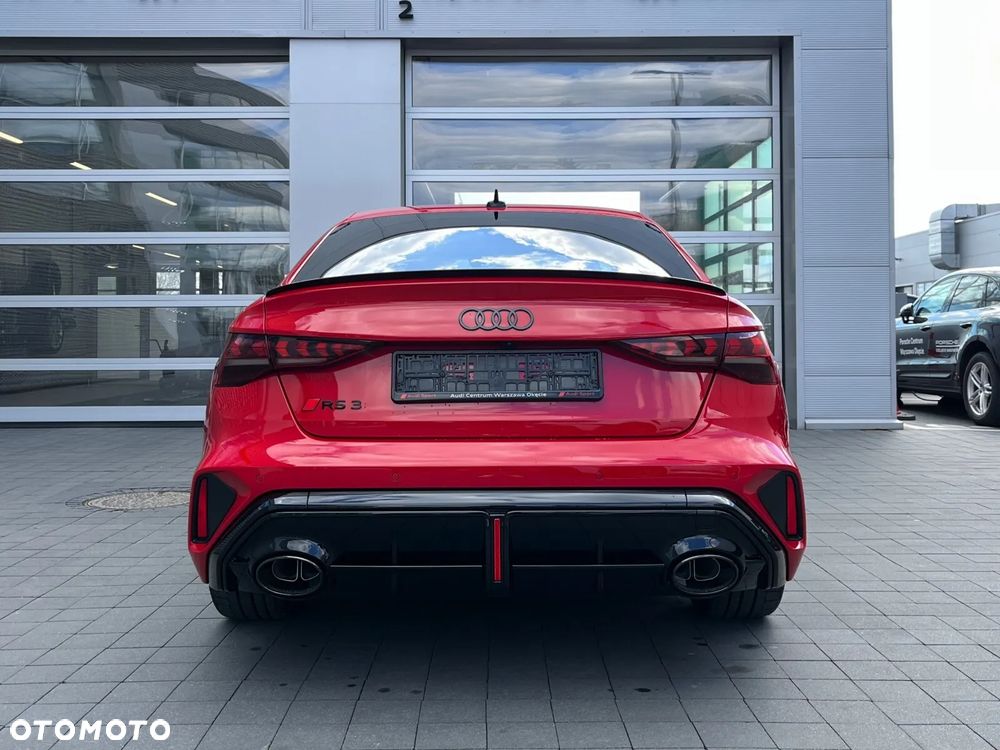 Audi RS3 Limousine - 5