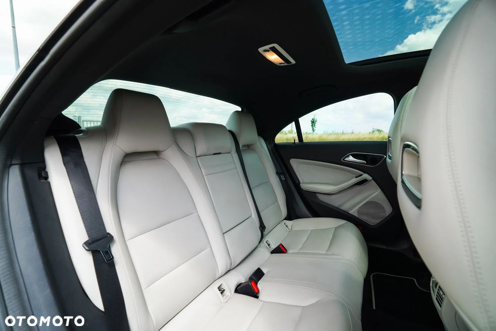 Mercedes-Benz CLA 250 4-Matic Sport - 13