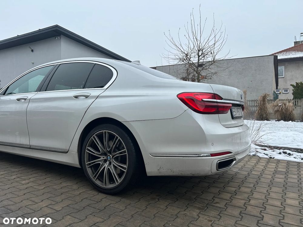 BMW Seria 7 740d xDrive - 12
