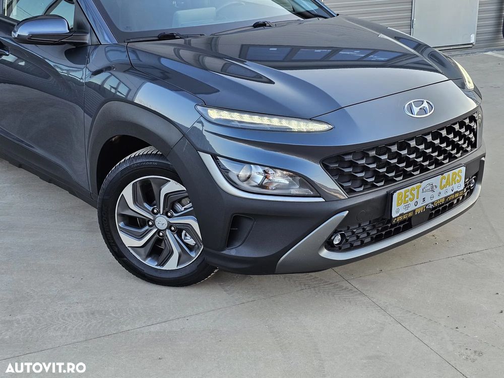 Hyundai KONA - 8