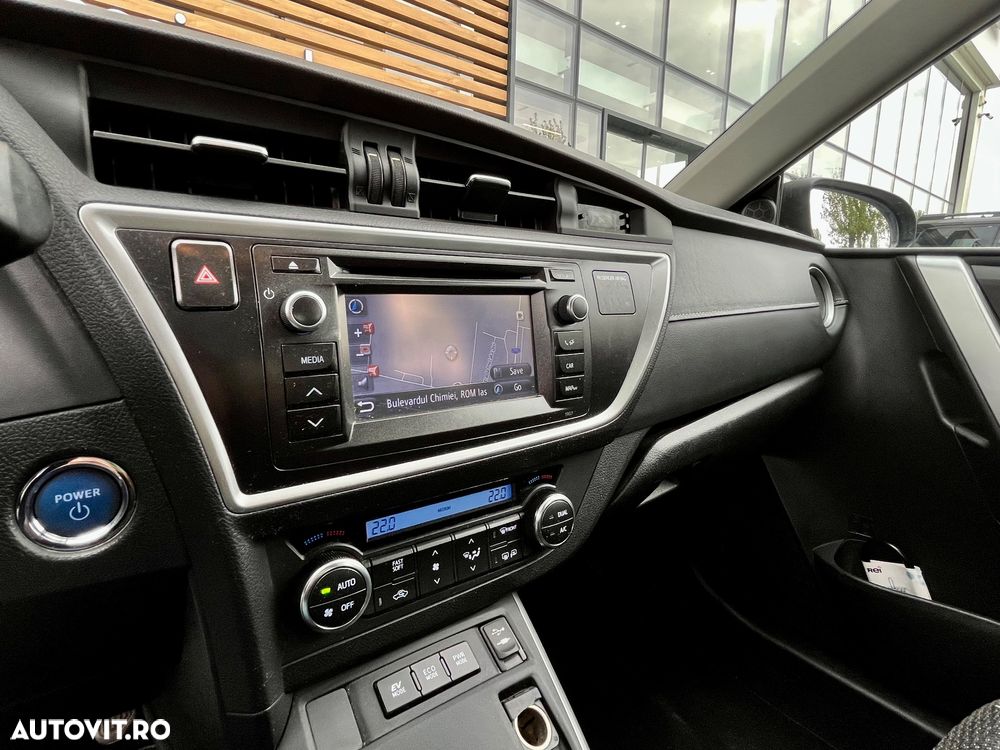 Toyota Auris - 14