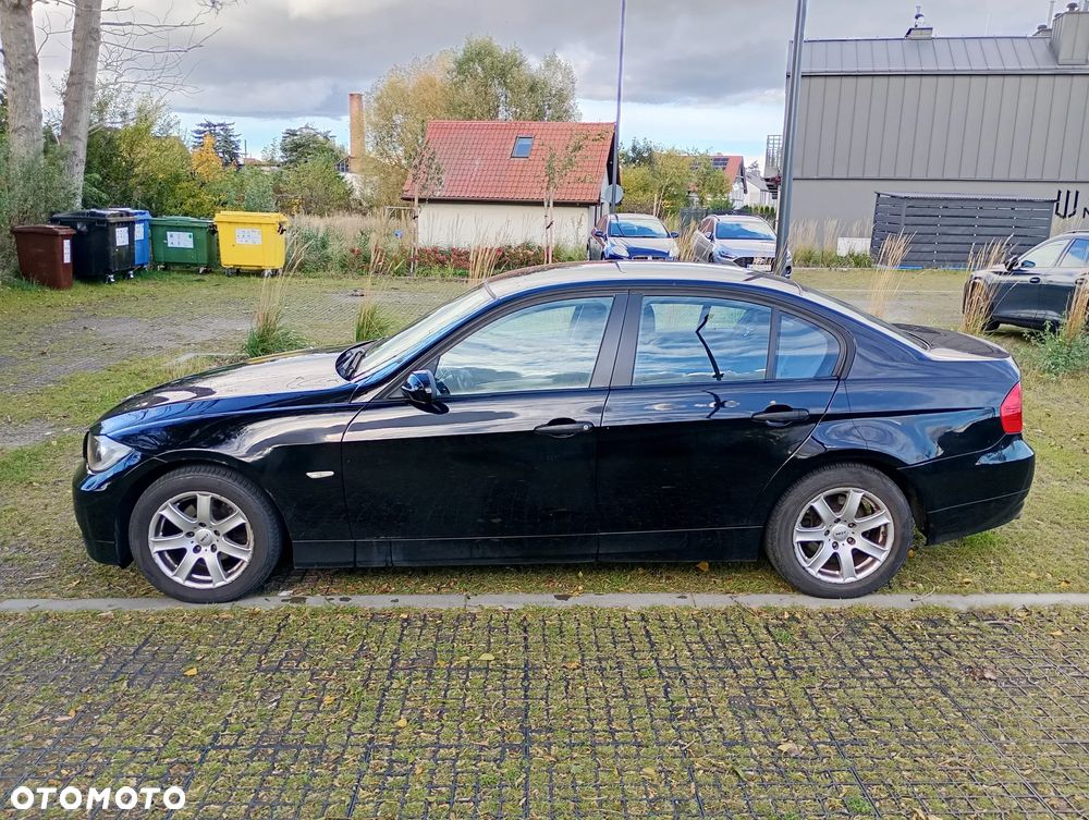 BMW Seria 3 318i - 7