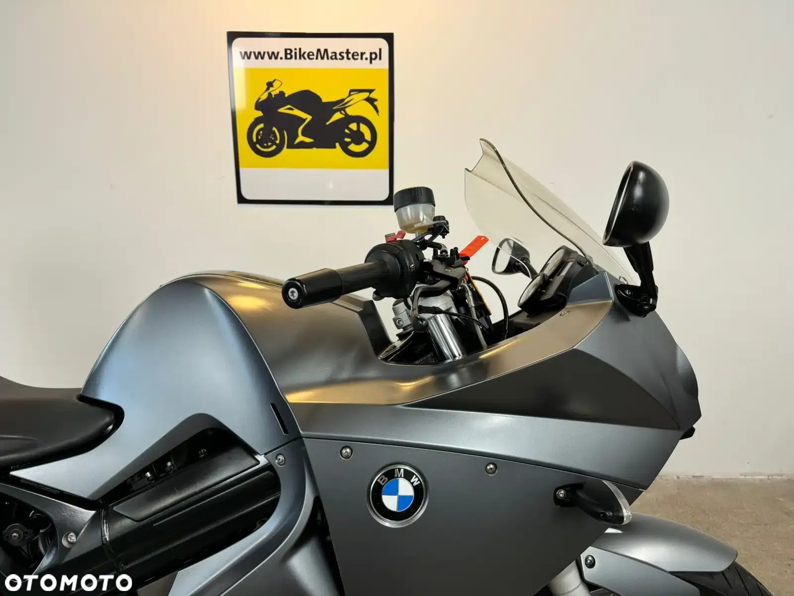 BMW F - 28
