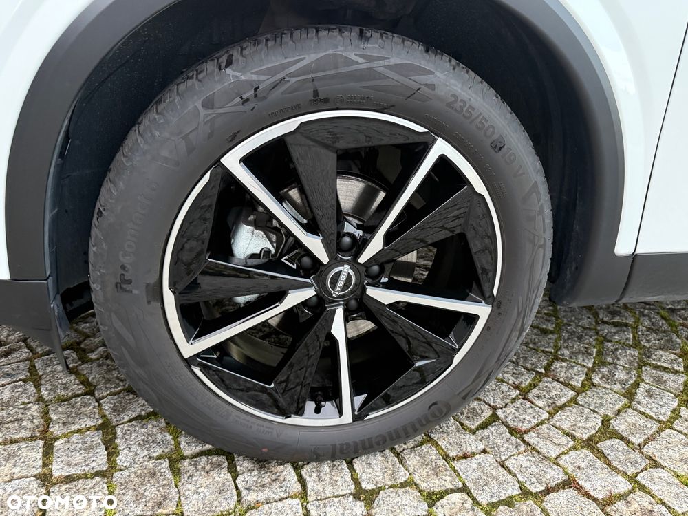Nissan Qashqai 1.3 DIG-T MHEV Xtronic Tekna - 32