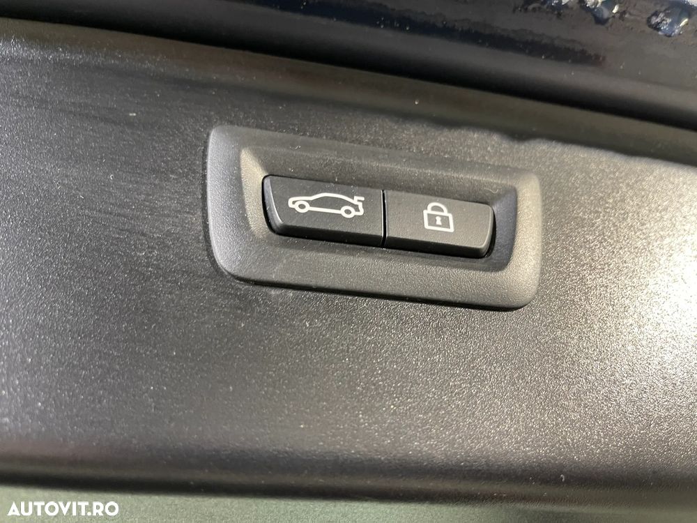 BMW Seria 5 530d xDrive Touring Aut. - 26