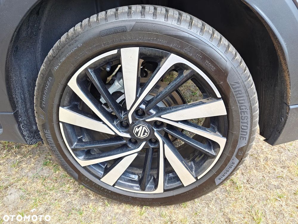 MG ZS - 7