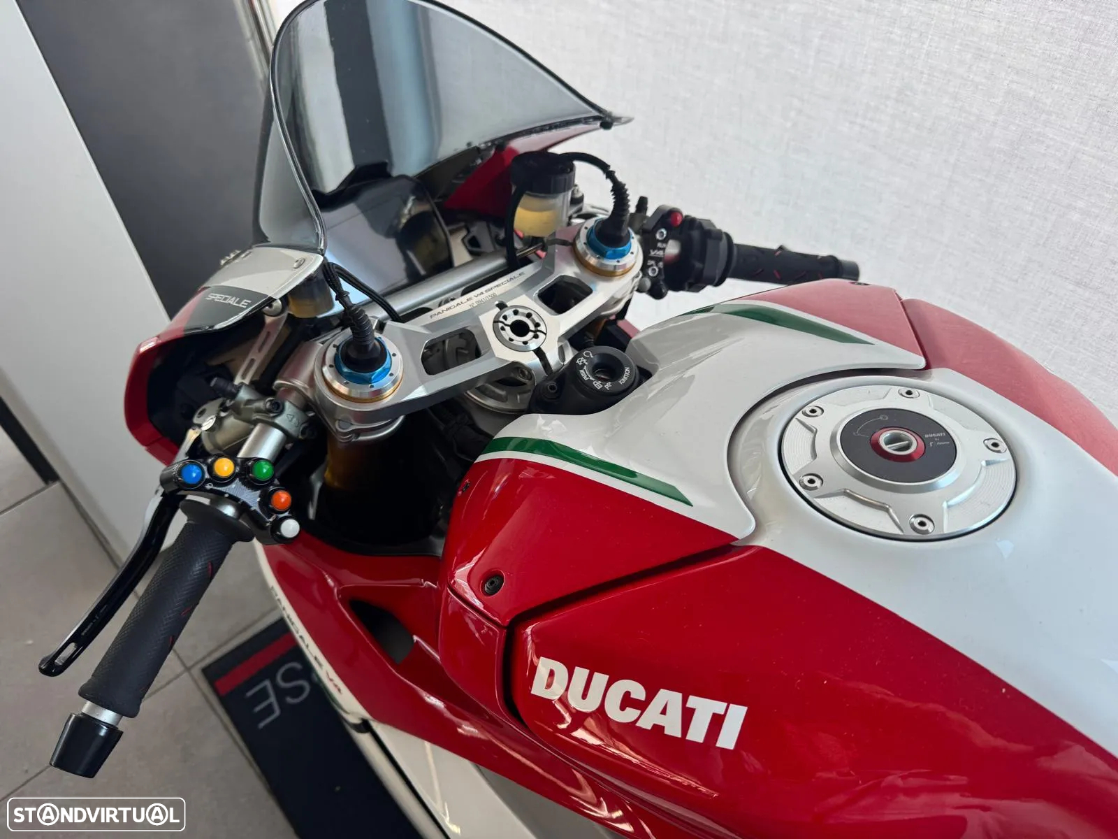 Ducati 1199 Panigale - 2