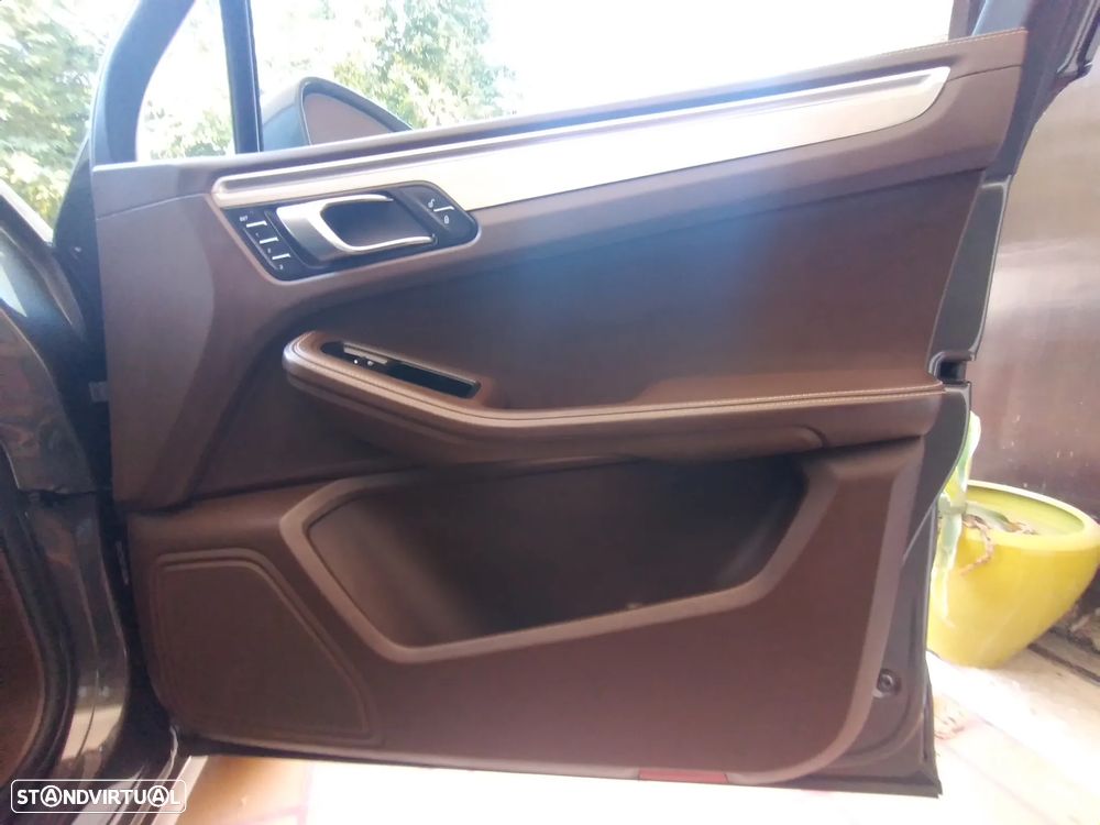 Porsche Macan Standard - 15