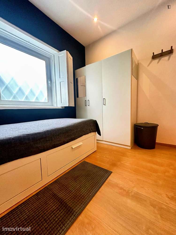 Quarto - localizado em Paranhos Porto - Grande imagem: 4/20