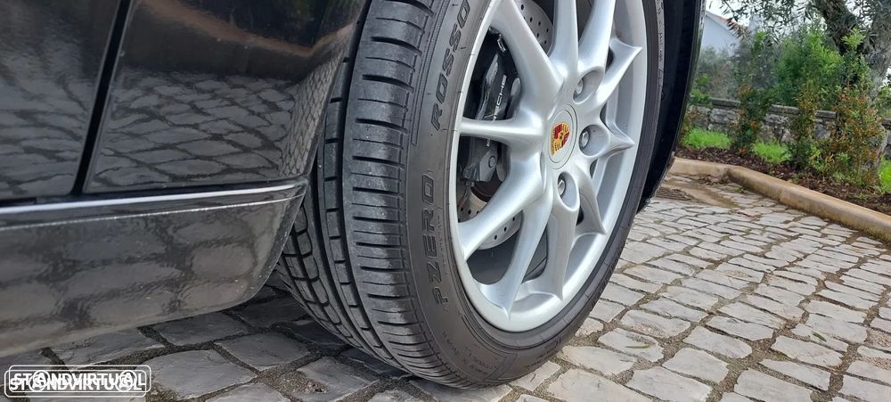 Porsche 911 (996) Carrera - 16