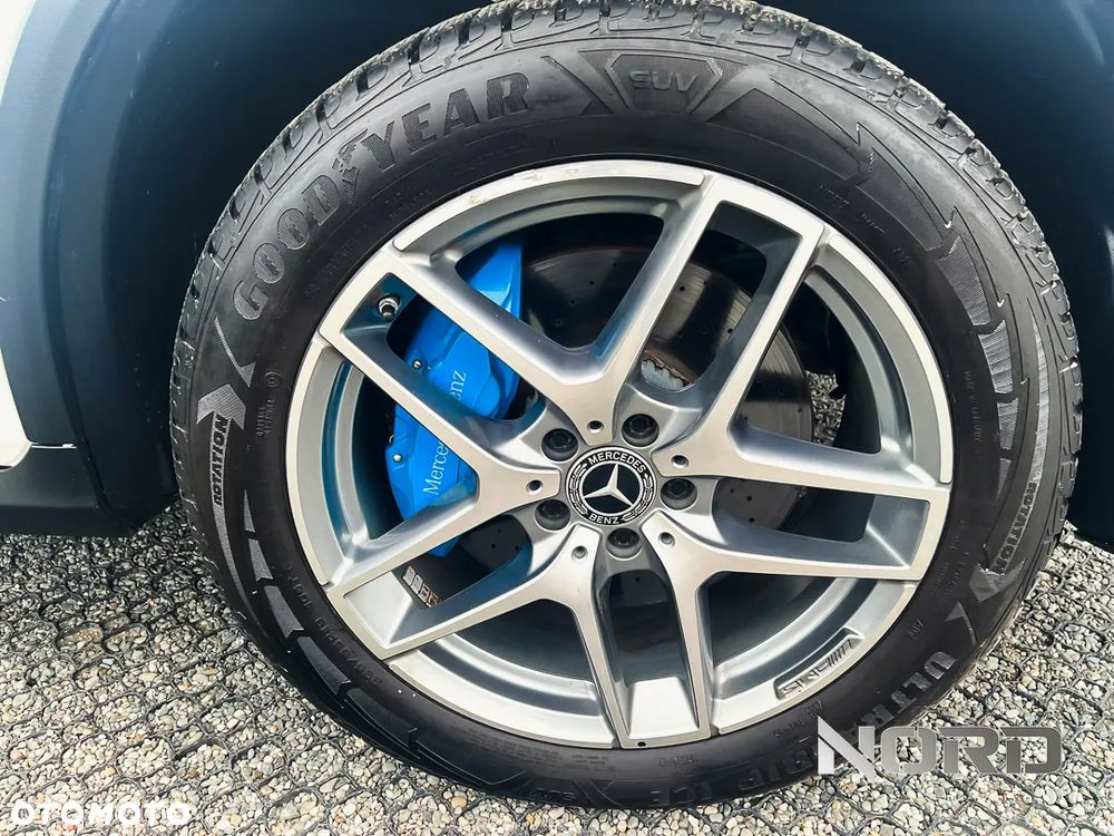 Mercedes-Benz GLC 350 e 4Matic 7G-TRONIC AMG Line - 11