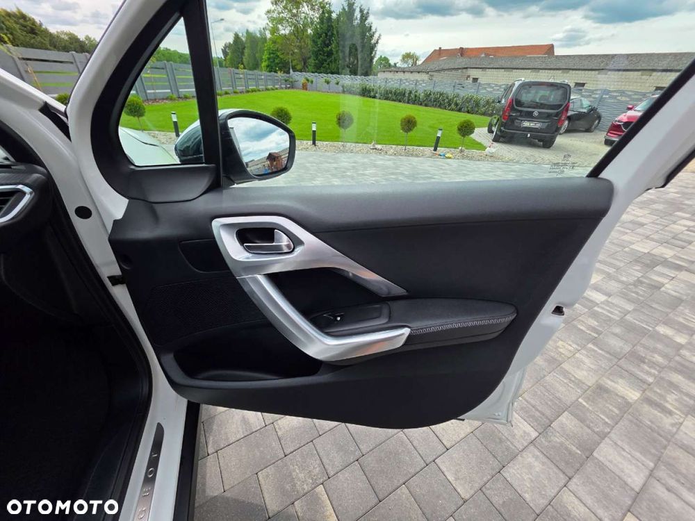Peugeot 2008 - 23