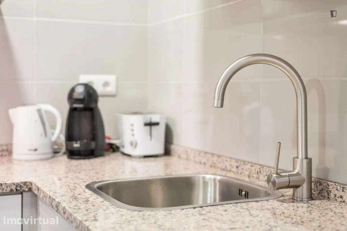 Apartamento com 1 quartos - localizado em Cedofeita Porto - Grande imagem: 3/16