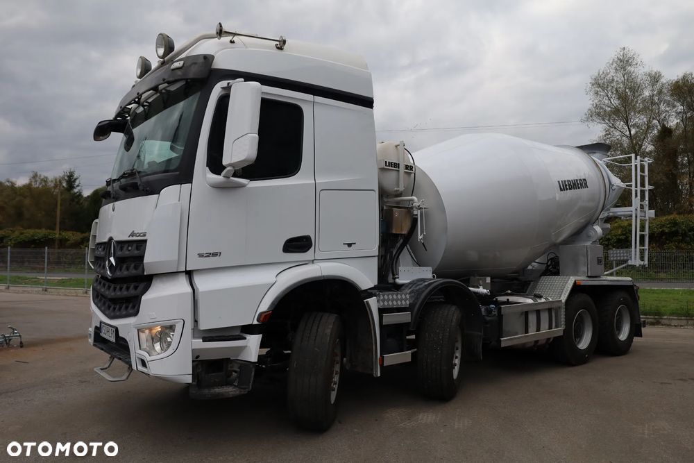Mercedes-Benz Arocs 3251 - 7