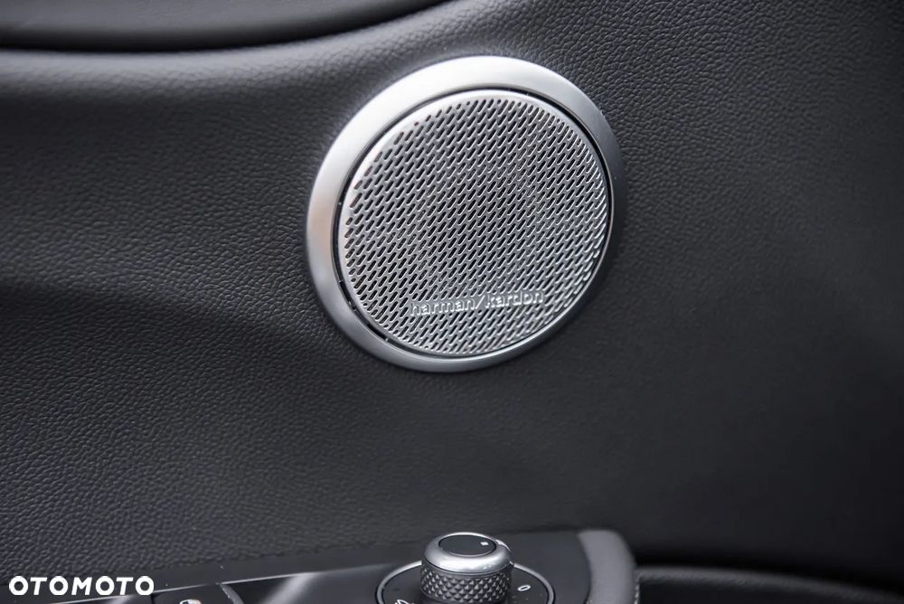 Alfa Romeo Giulia 2.0 Turbo 16V AT8-Q4 Veloce - 23