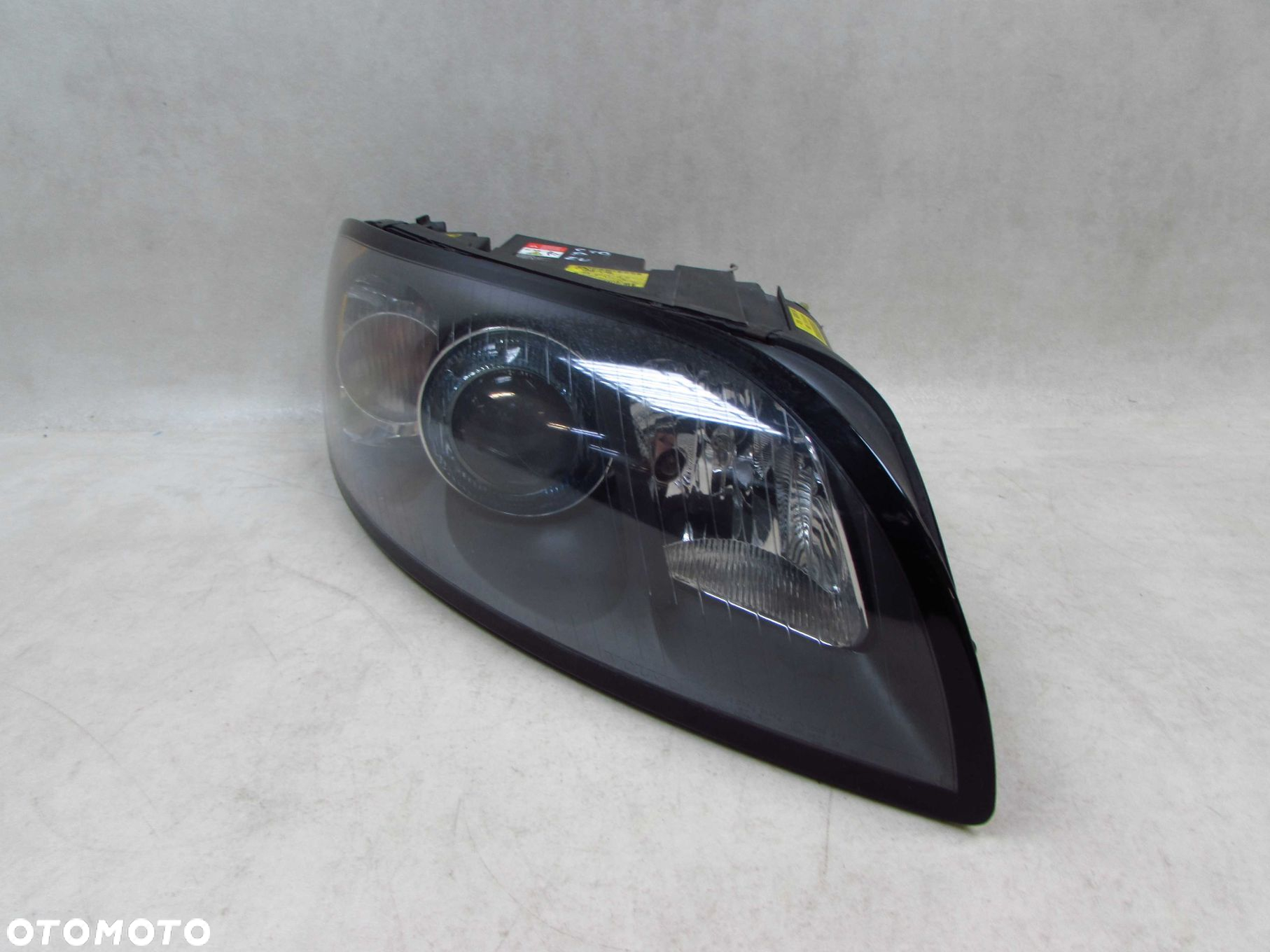 VOLVO C70 II 06-10 LAMPA REFLEKTOR PRZOD PRAWA 31283044 XENON EU / UK - 2