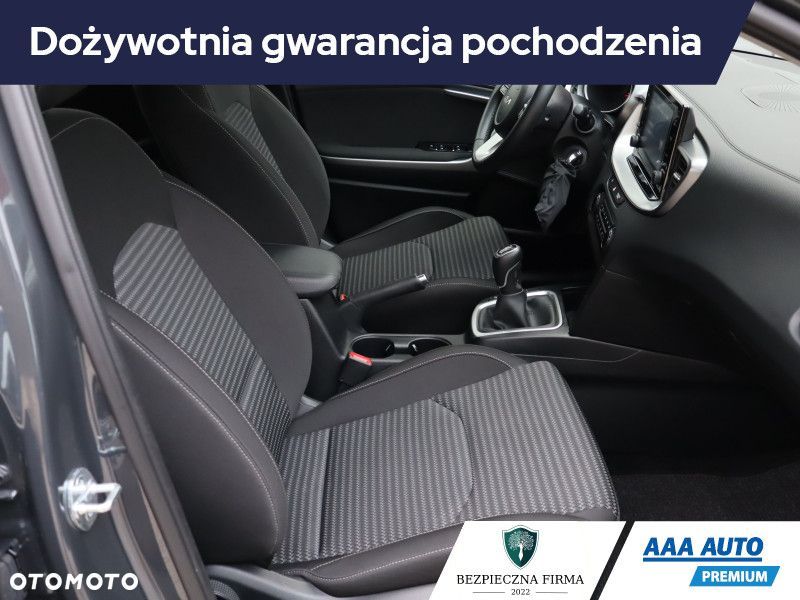 Kia Ceed - 10