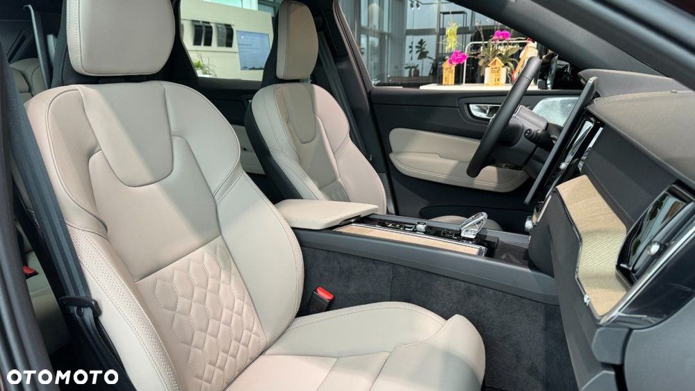 Volvo XC 60 - 8