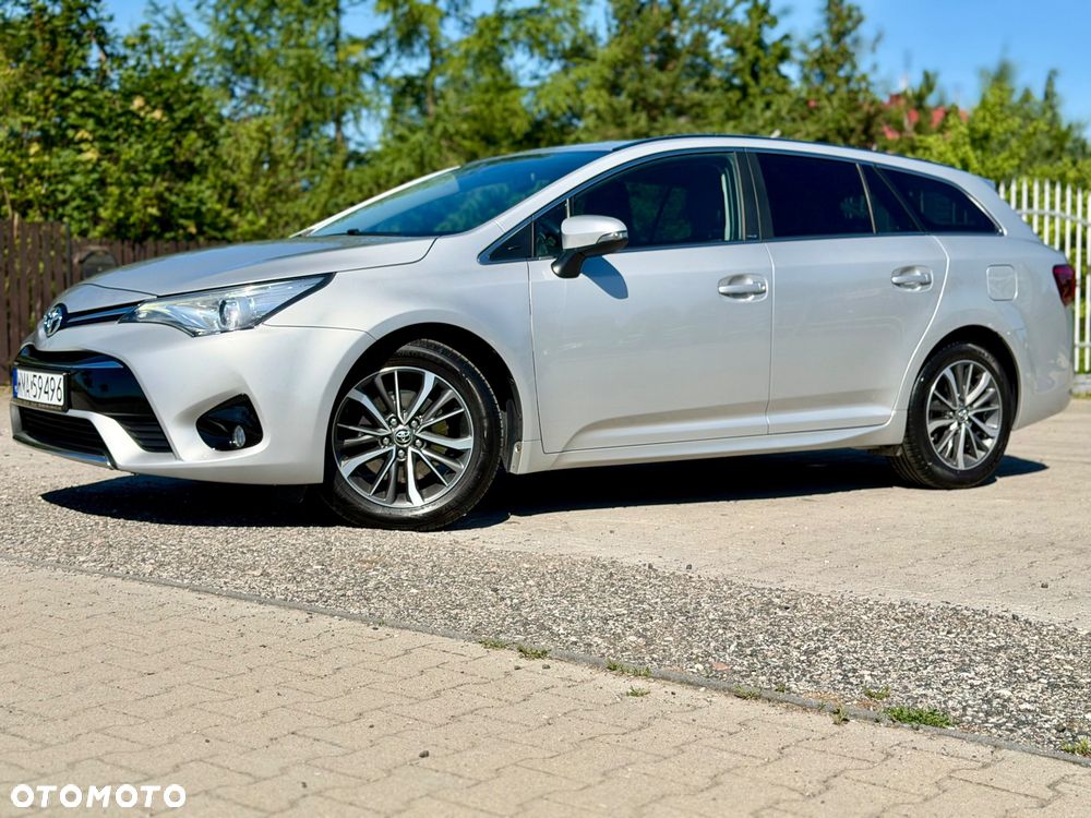 Toyota Avensis 2.0 D-4D Prestige - 5