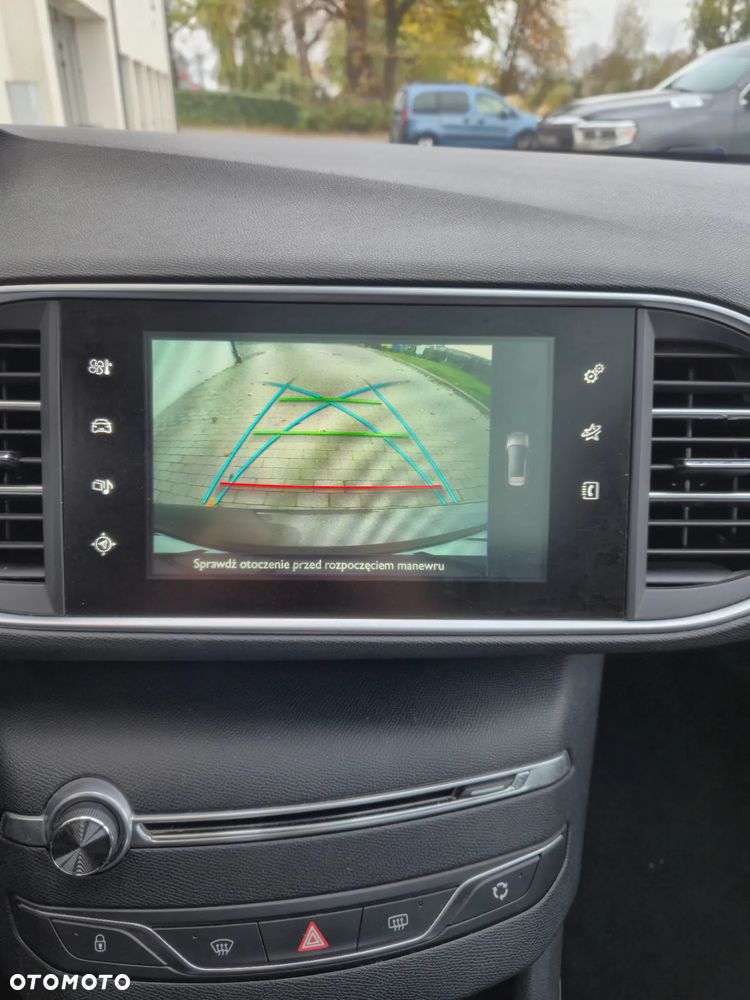 Peugeot 308 1.2 PureTech Allure S&S - 16