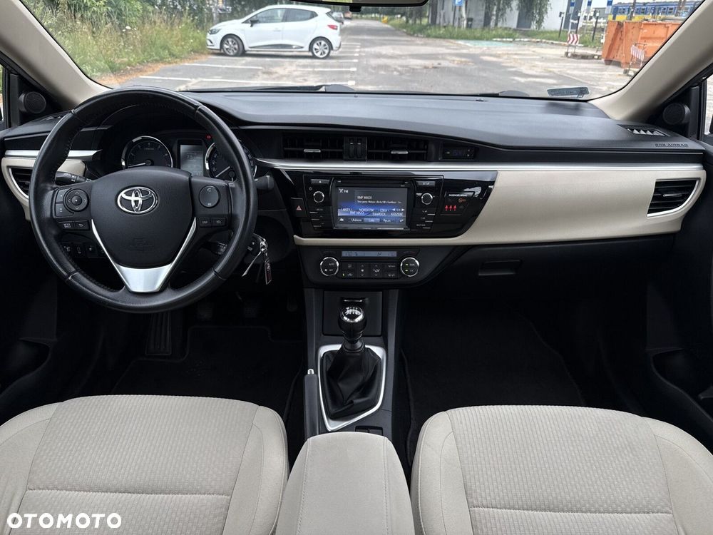 Toyota Corolla 1.6 Prestige - 10