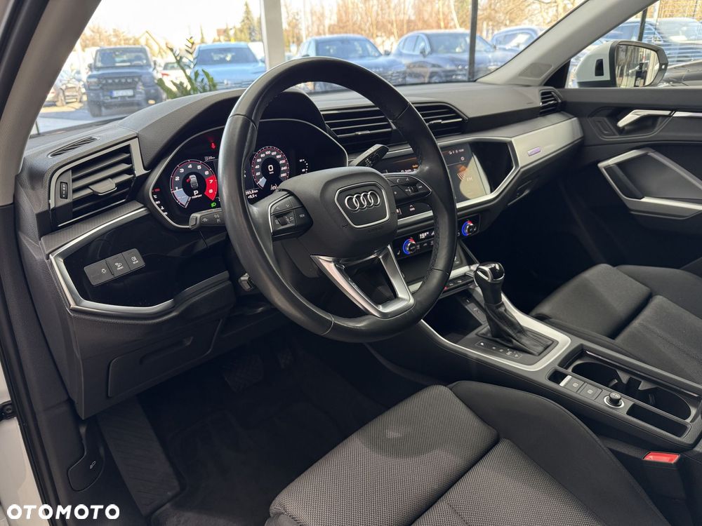 Audi Q3 Sportback - 8