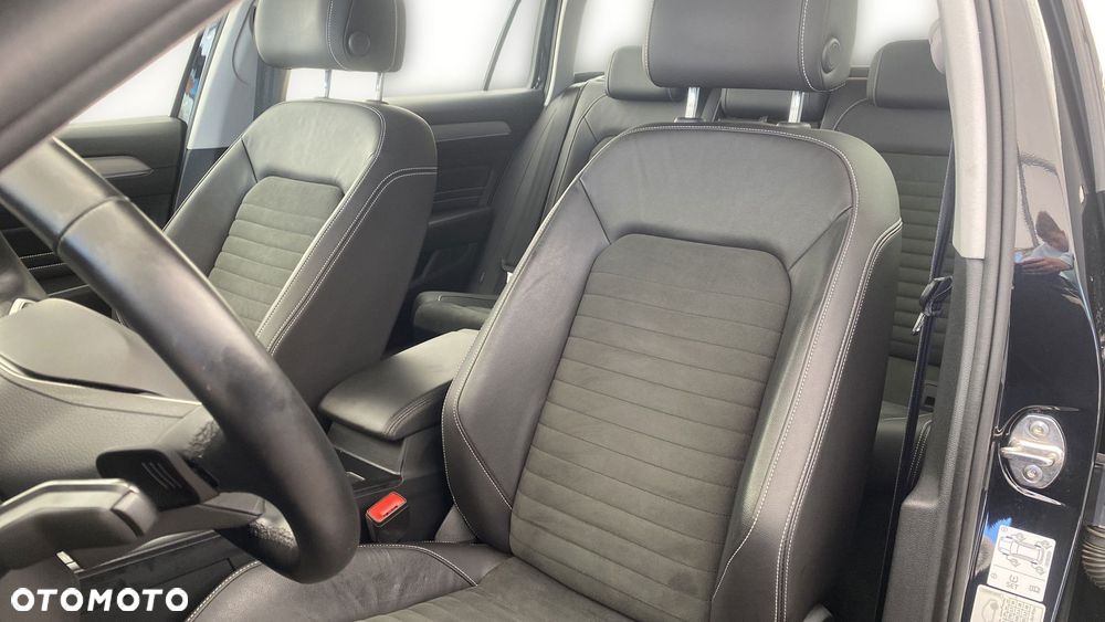 Volkswagen Passat - 11