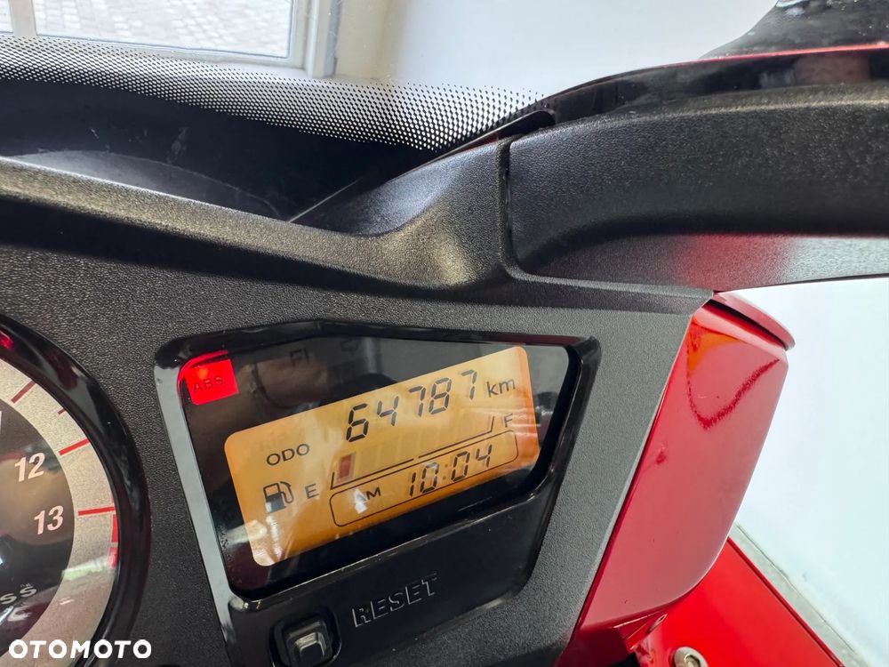 Honda VFR - 38