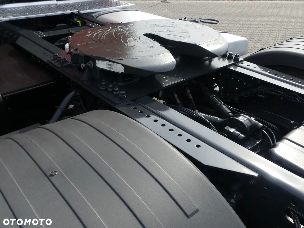 Iveco S WAY 460 / EURO 6 / NISKI PRZEBIEG / STANDARD / - 23