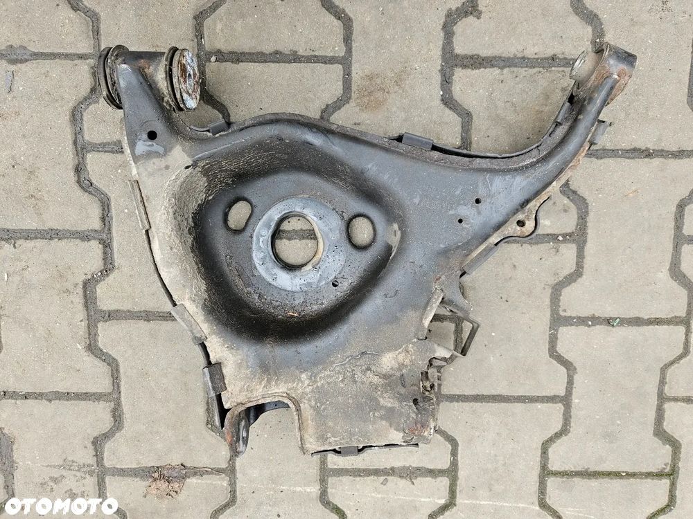 Audi A6 C6 wahacz tył tylny  prawy - 4