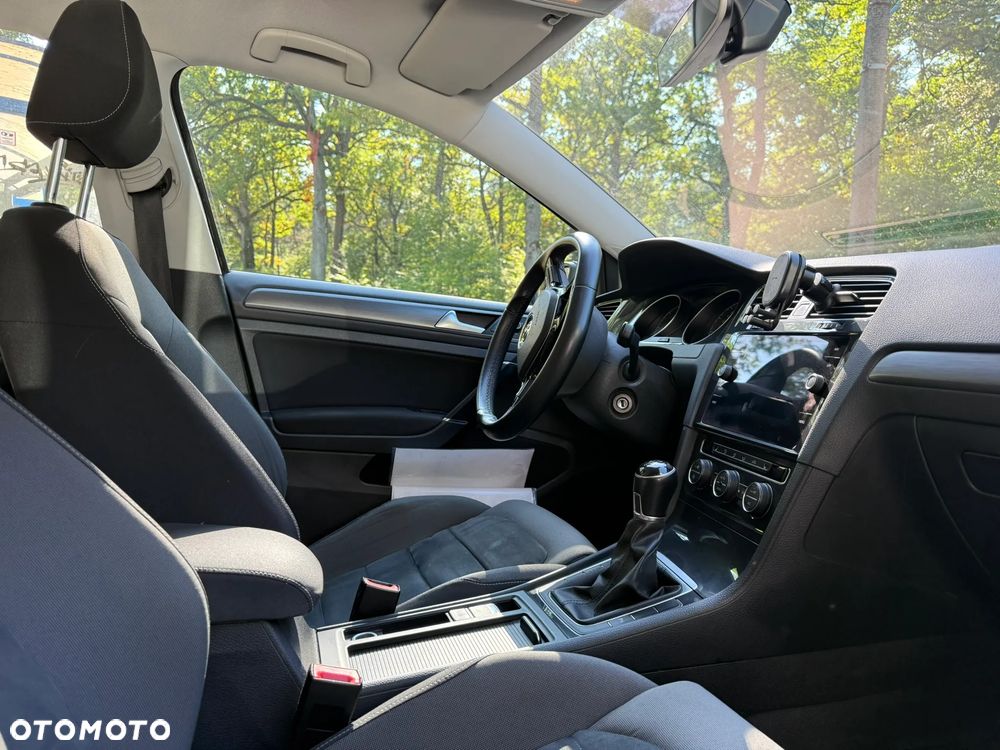 Volkswagen Golf - 3