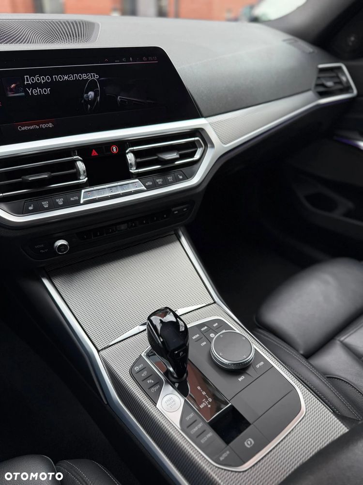 BMW Seria 3 330i M Sport sport - 14