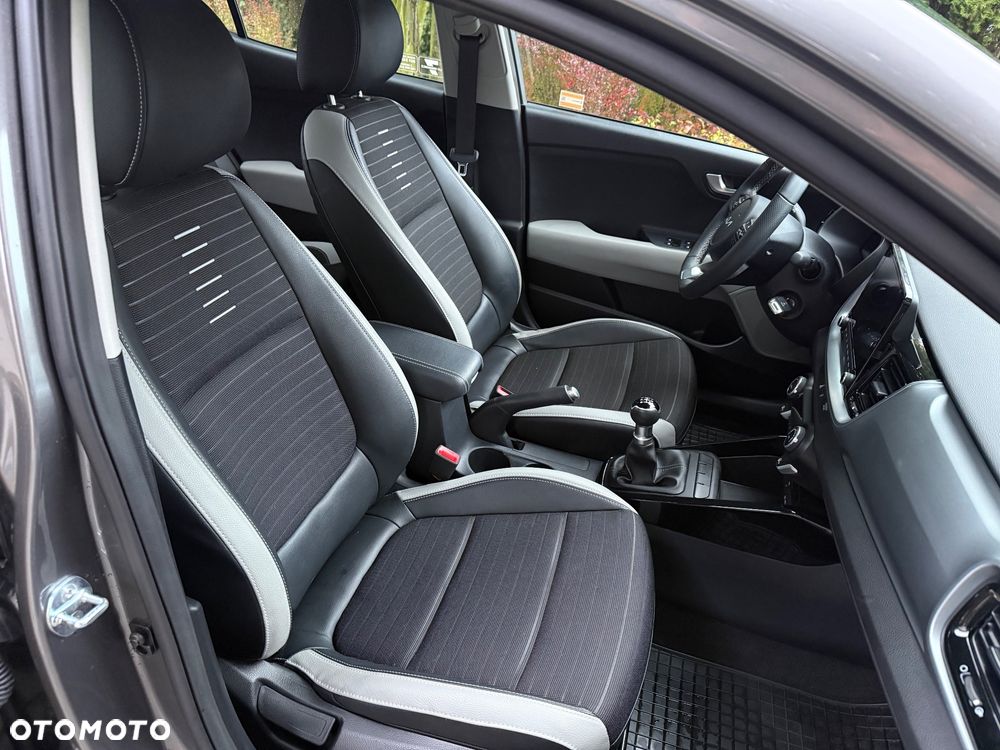 Kia Stonic 1.2 L - 34