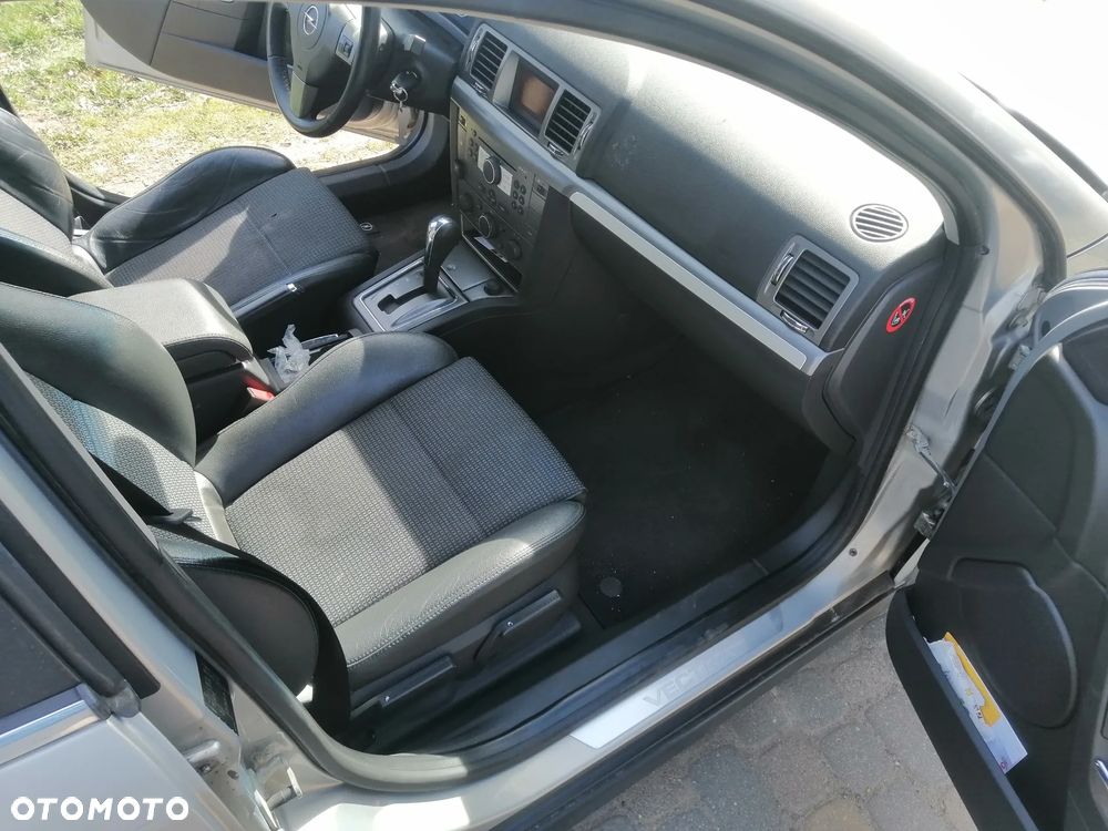 Opel Vectra 2.8 V6 Cosmo - 8
