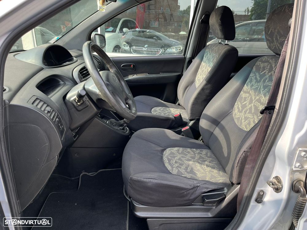 Hyundai Matrix 1.5 CRDi GLS - 8