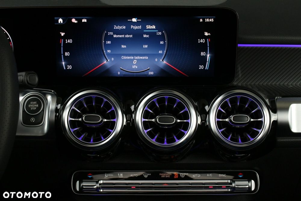 Mercedes-Benz GLB - 31