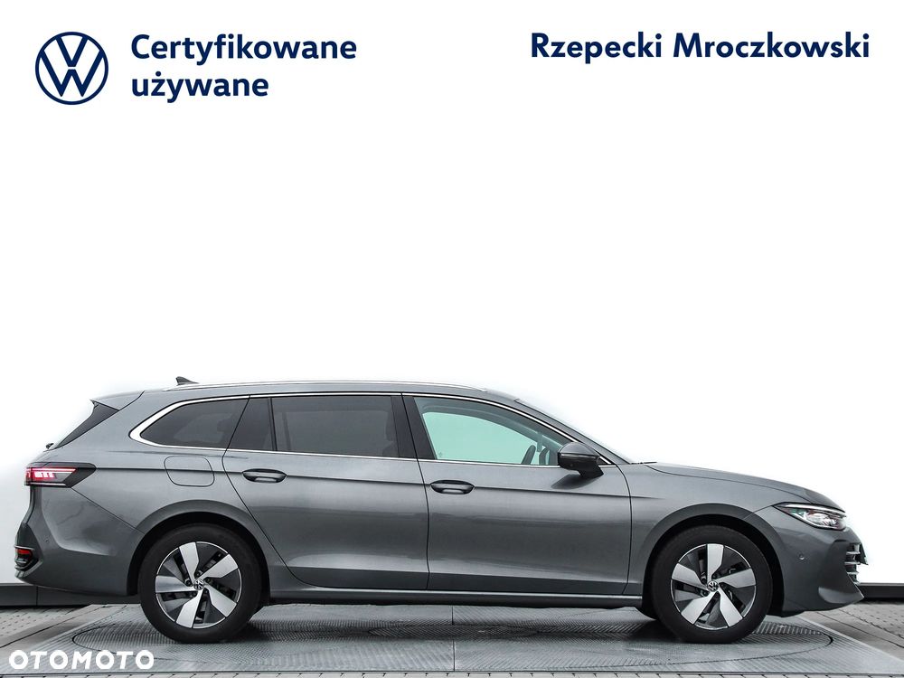 Volkswagen Passat Variant 1.5 TSI EVO Elegance DSG - 4